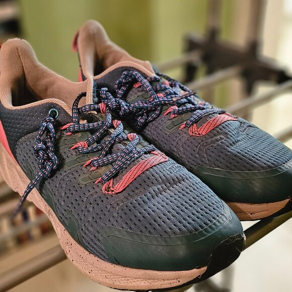 8.5 Avia Women's shoes - Picture 1 of 3